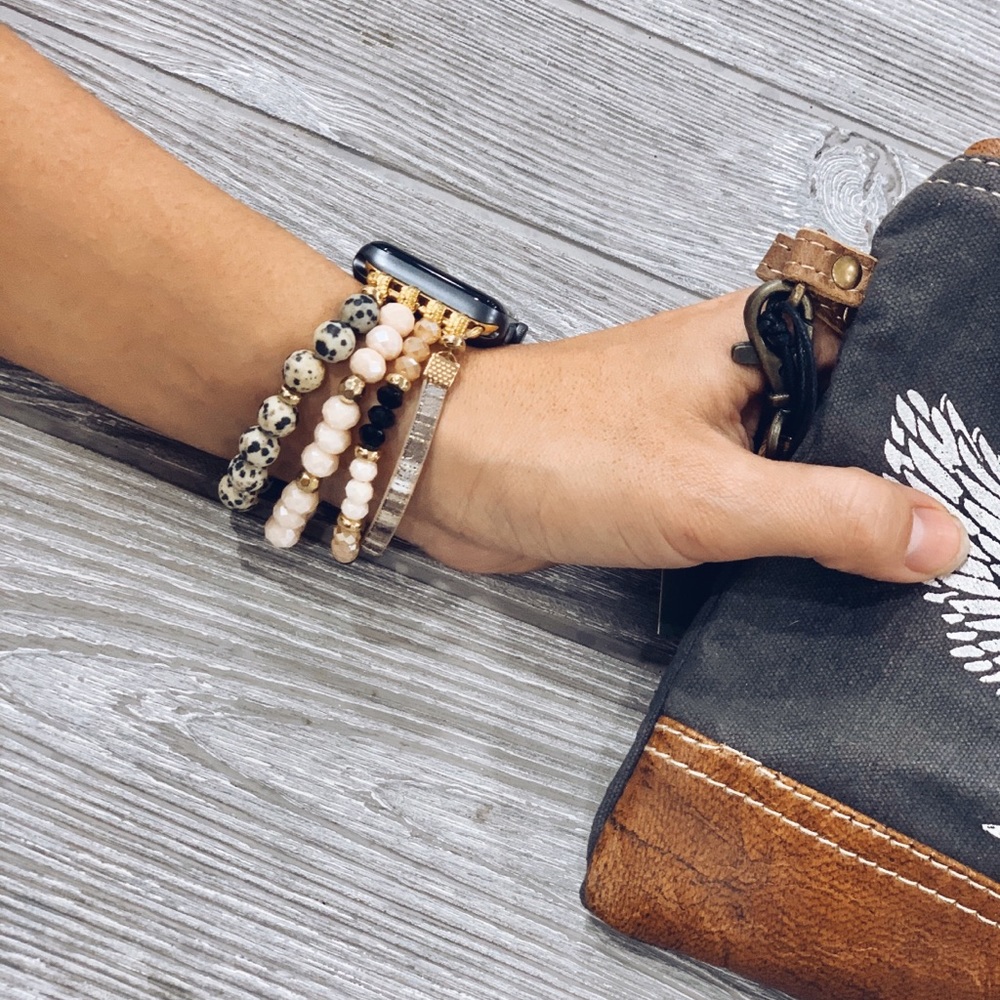 DRAMA IN THE DETAILS APPLE WATCH BRACELET - Picture 4 of 5